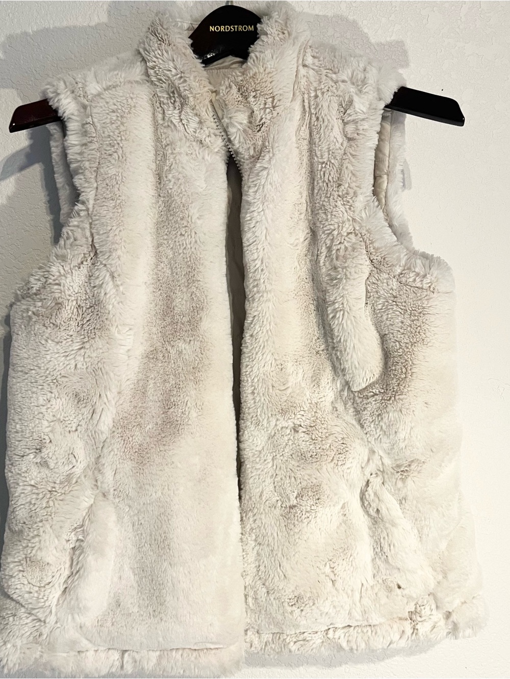 Nicole Miller Cream Plush Faux-Fur Reversible Vest XS